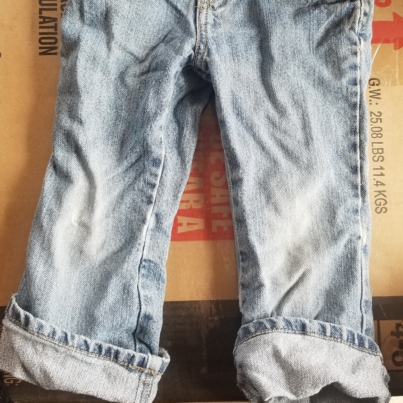 Capris - Picture 2 of 3